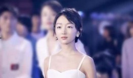 娱乐圈的化妆师爆料小说,揭秘明星化妆师的秘密世界